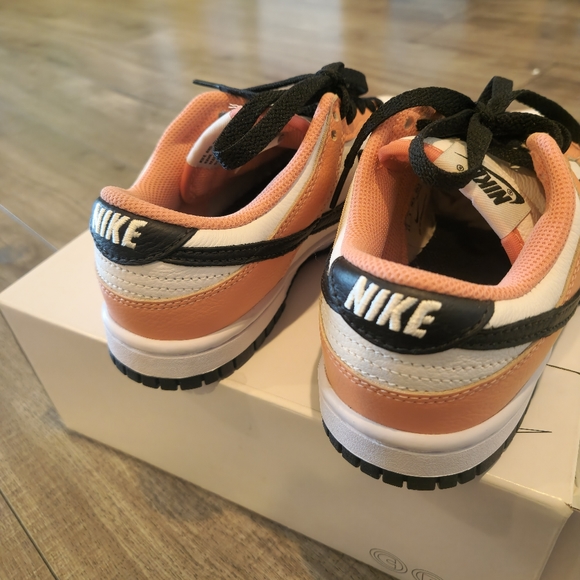 Nike Dunk Low Womens Sz 6 - Picture 3 of 5